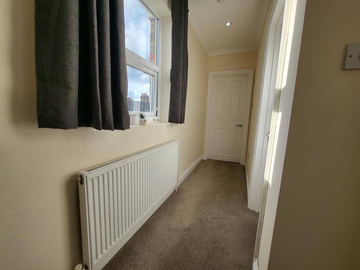 Tooting Bec Central Apartment By London Tube Экстерьер фото