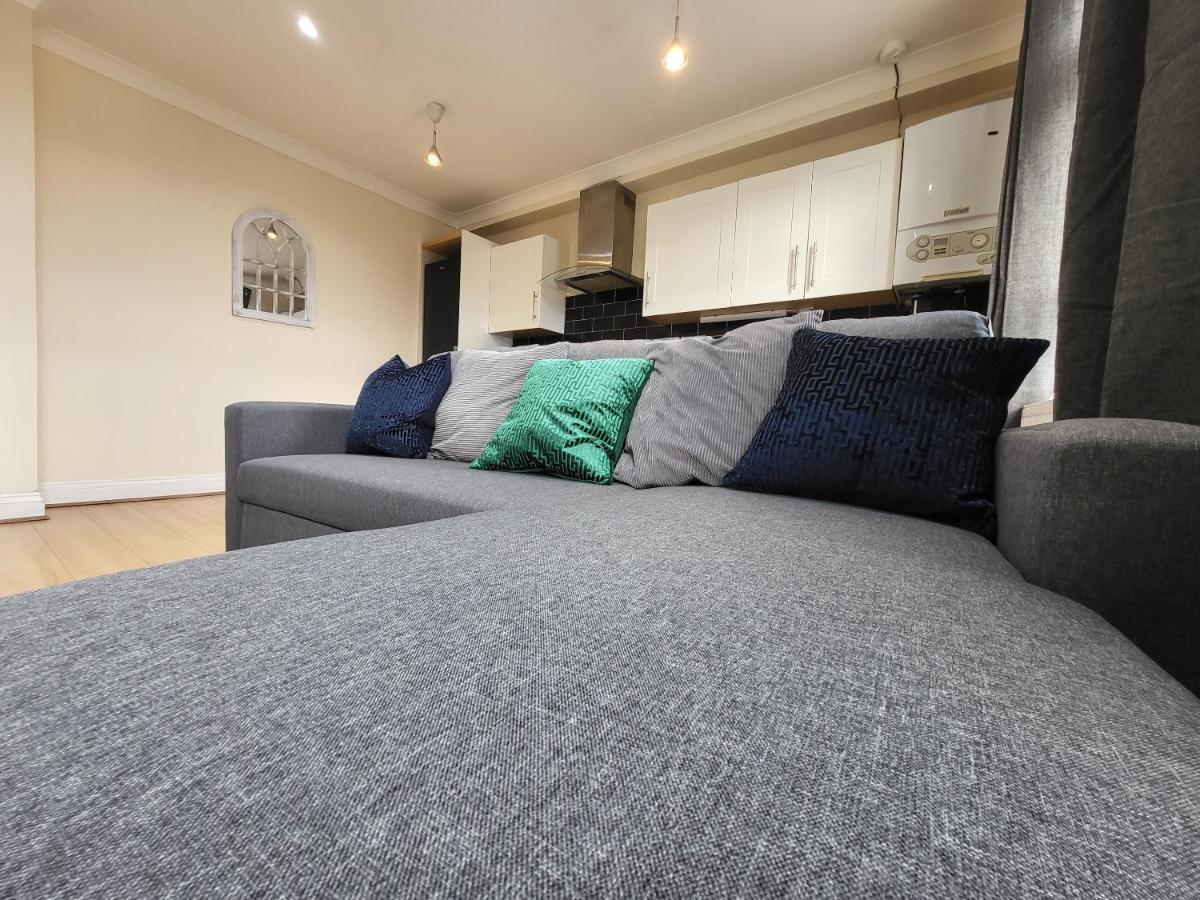 Tooting Bec Central Apartment By London Tube Экстерьер фото